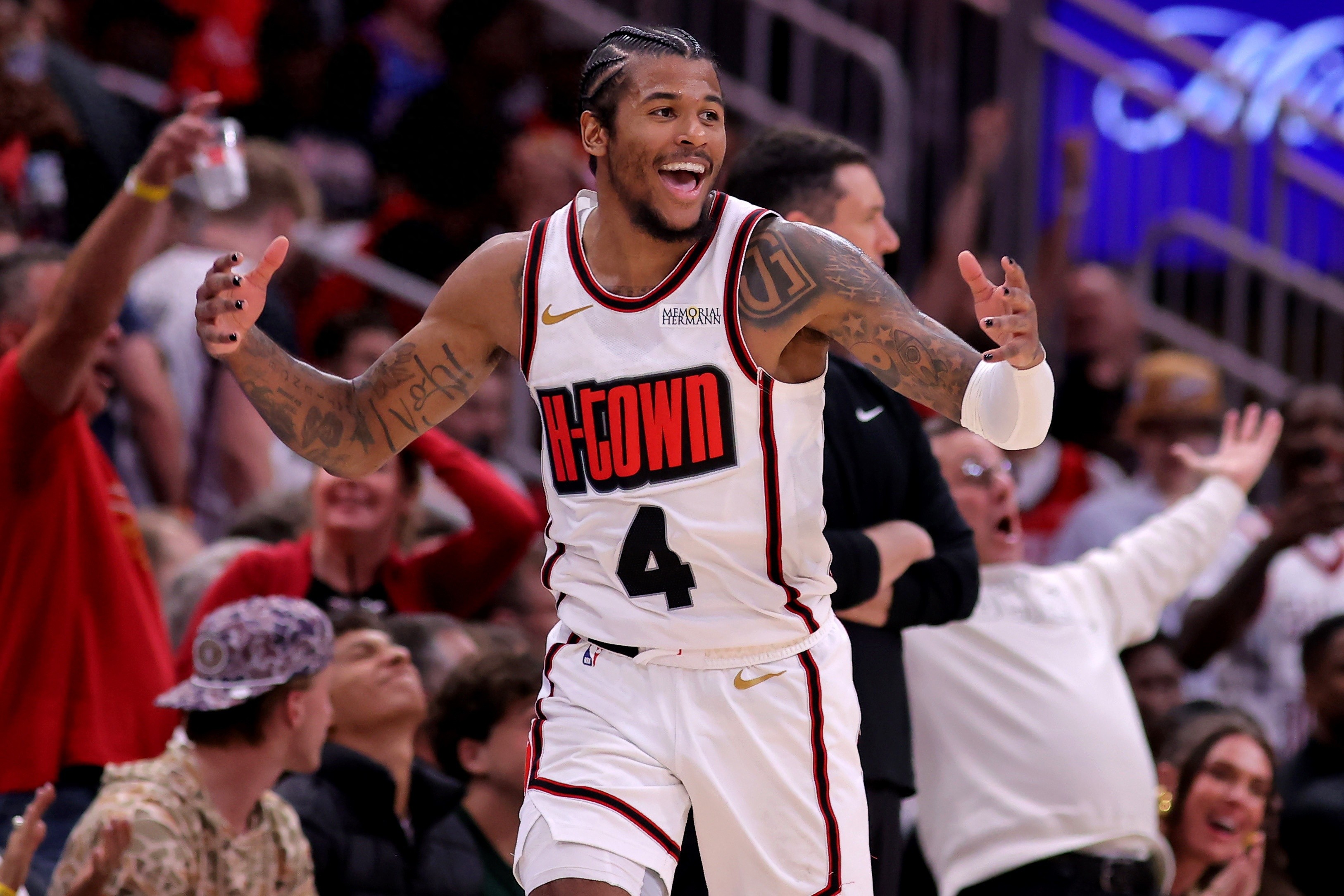 kaiyun-转折点里昂单刀错失，NBA总决赛关键时刻攻防权衡，质疑声仍在，更衣室氛围转暖的简单介绍