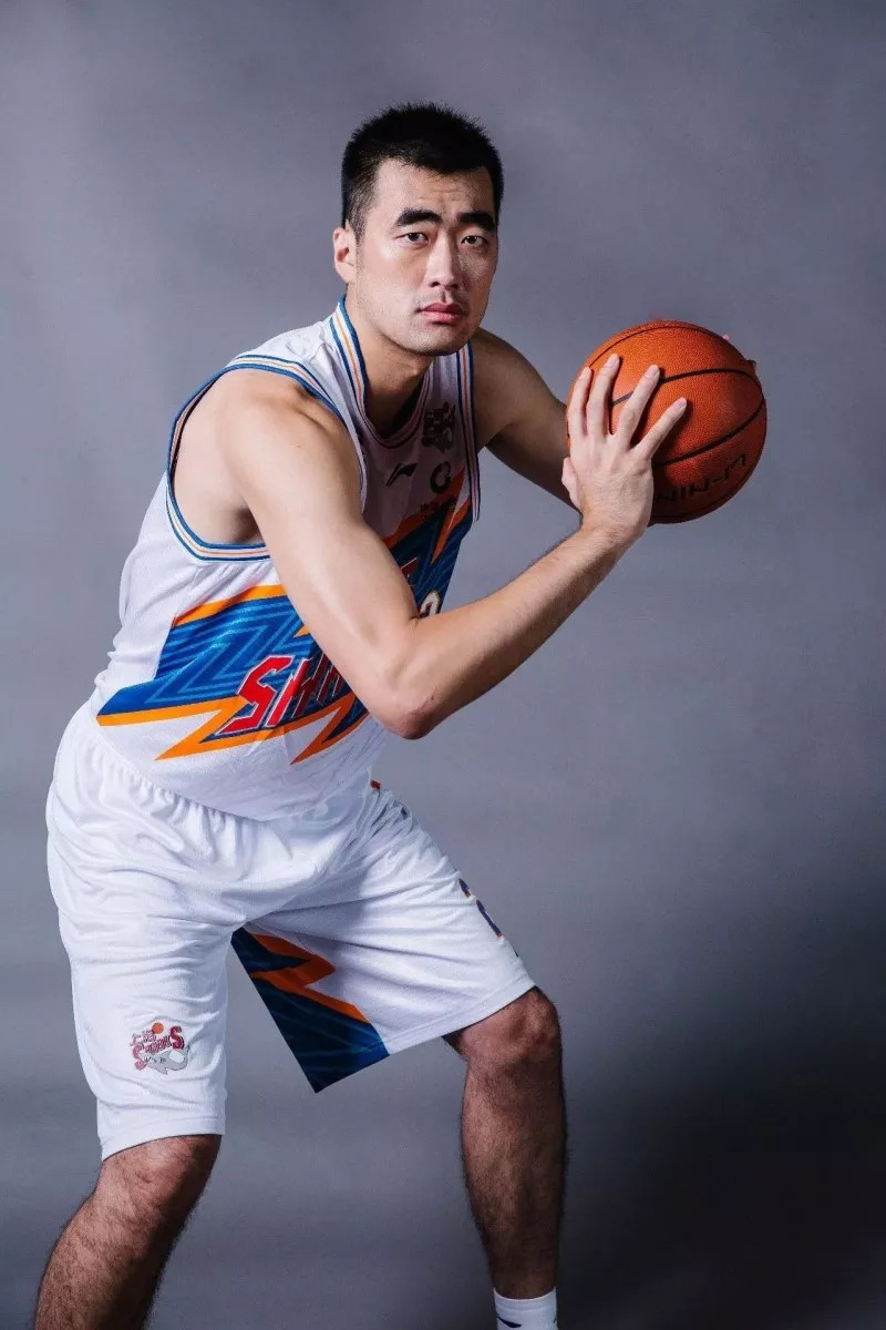 kaiyun-巴塞罗那训练开放日，转会期强势反弹引欢呼，CBA常规赛在即，医务组通报恢复的简单介绍